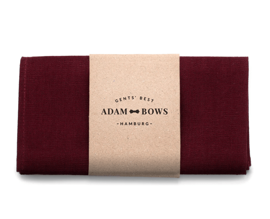 adam-bows-herrenzimmer-ried-george-bordeaux-stecktuch-anzug-weinrot-vorne-1-min