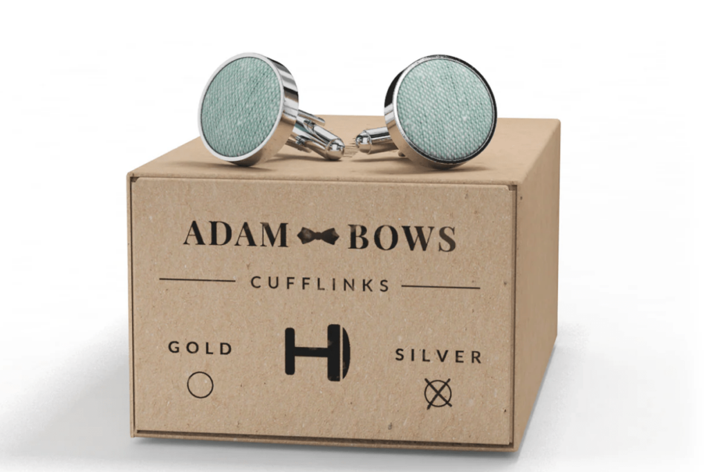adam-bows-herrenzimmer-ried-manschettenknoepfe-anzug-salbei-lasse-silber-vorne-17-min adam-bows-herrenzimmer-ried-manschettenknoepfe-anzug-salbei-lasse-silber-vorne-17-min