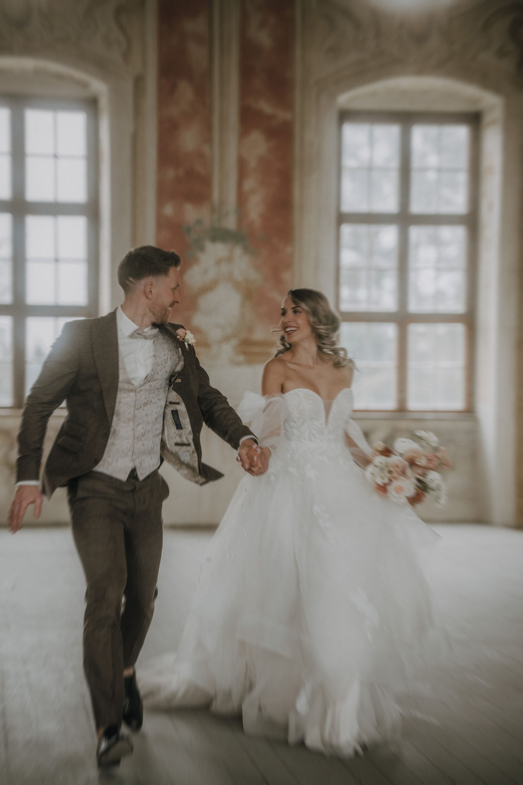 brautatlier-ried_Mina-Daniel_alina-peter-fotografie_3.jpg