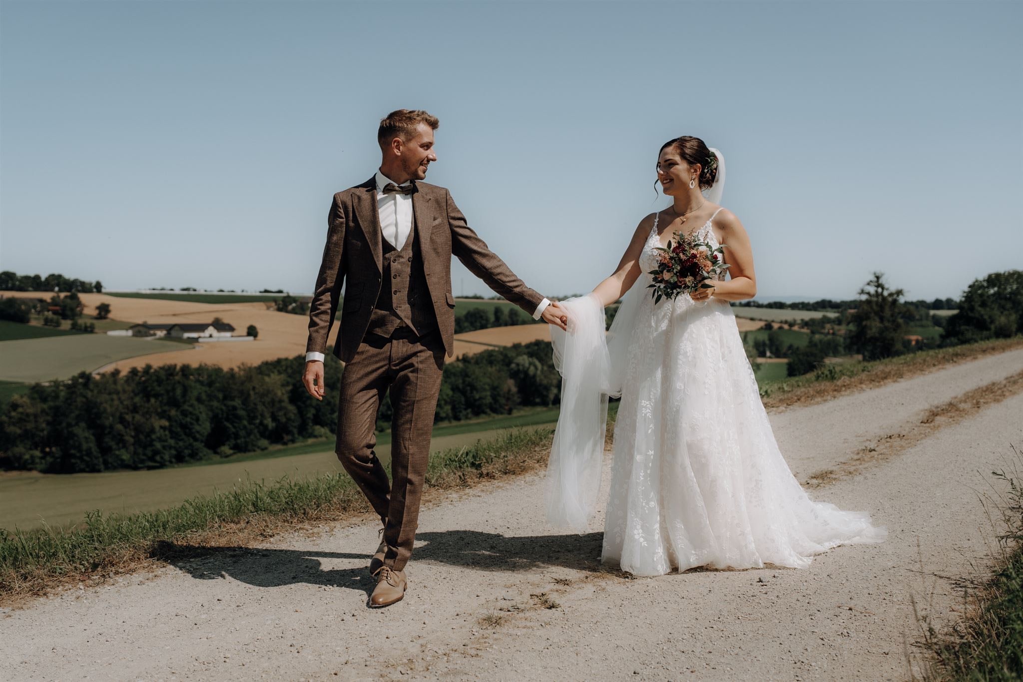 herrenzimmer_ried_real-groom_huber-lukas_kastell-look-B05_isabella-fahrner-4-min.jpeg