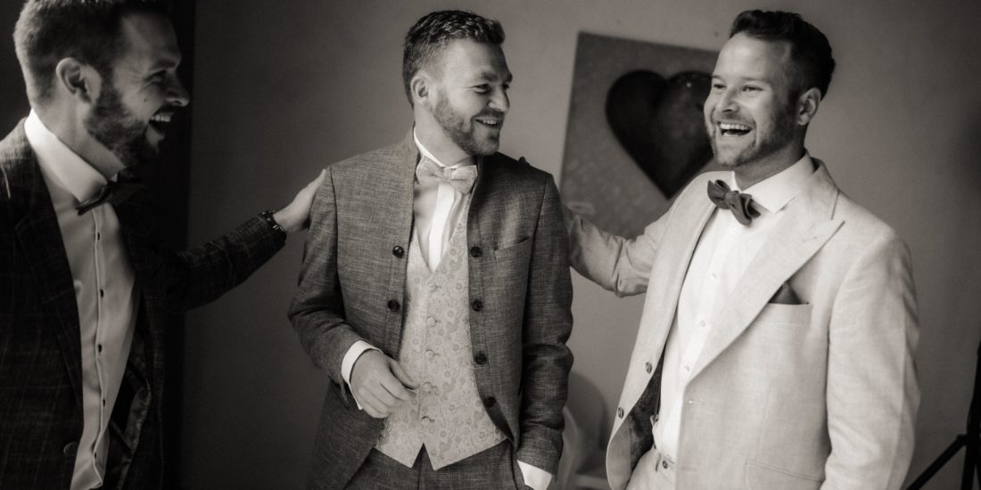 herrenzimmer_ried_real-groom_untersteiner-tobias_kastell-Look-C04_dominika-photography-6-min-scaled.jpg