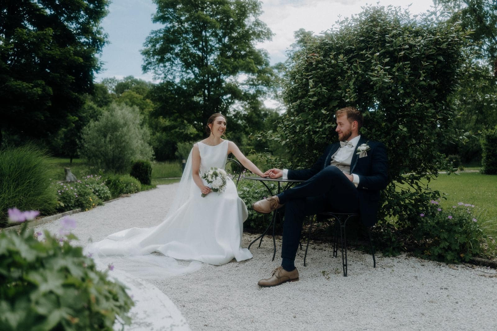 herrenzimmer_ried_real-groom_ziegler-bernhard_manzetti-Set-1715_02_bildliebe-viktoria-schmidseder-4-min.jpeg