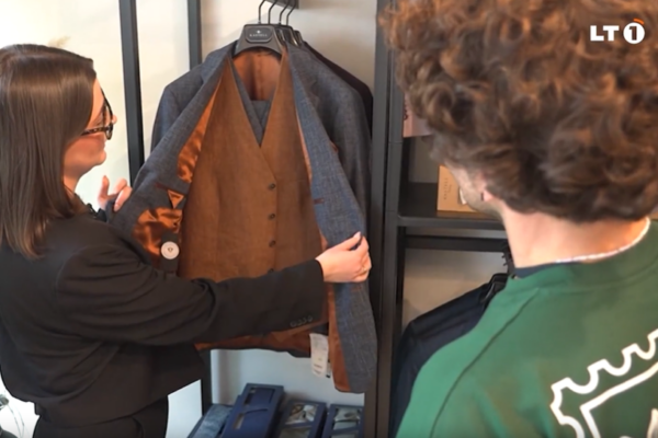 herrenzimmer-lt1-laura und harry-ausschnitt-showroom